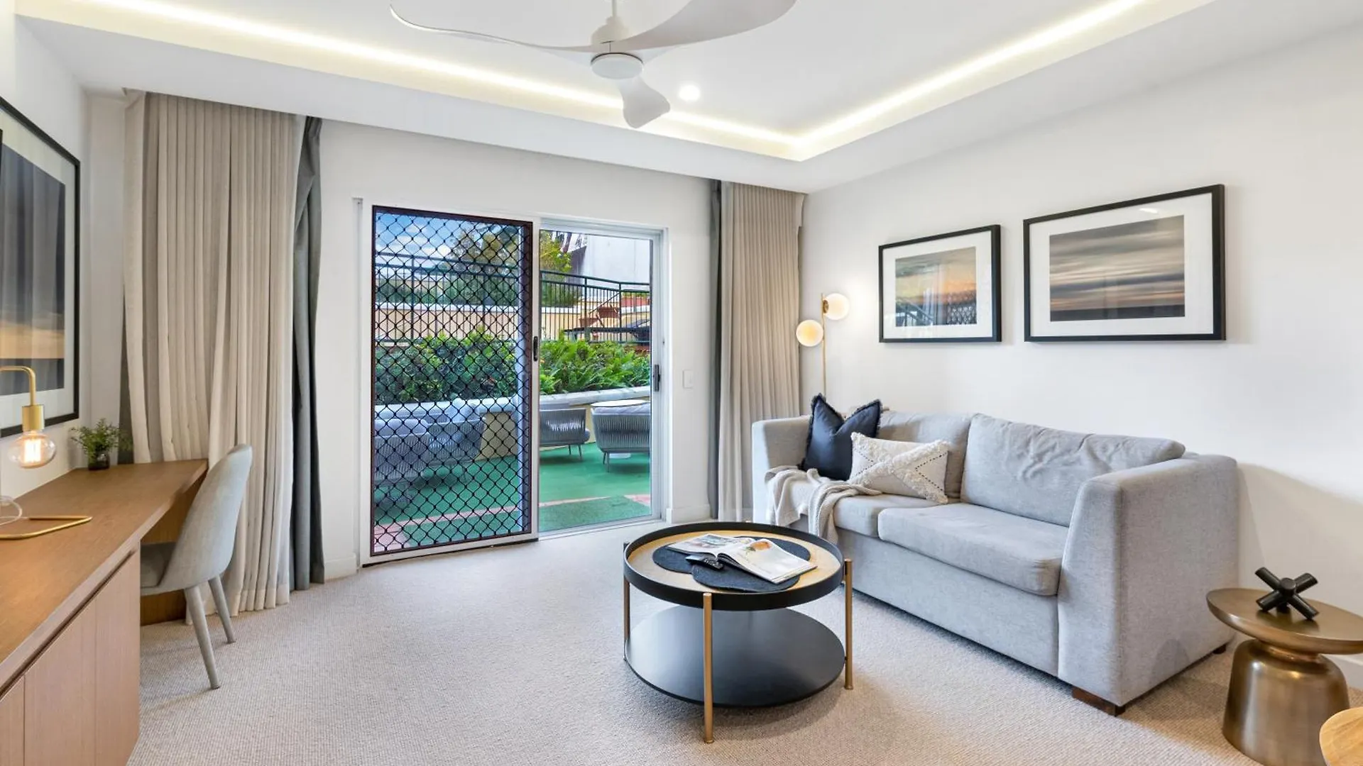 Sapphire Suite - Central Boutique Resort Vibes Cairns