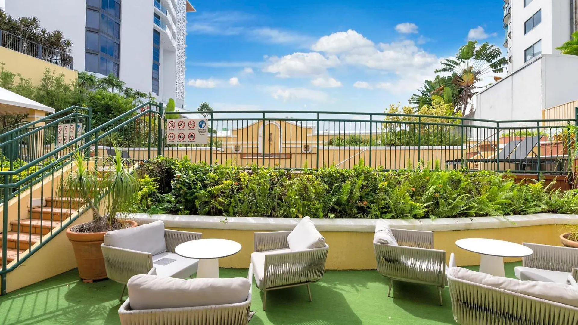 Sapphire Suite - Central Boutique Resort Vibes Cairns Apartman